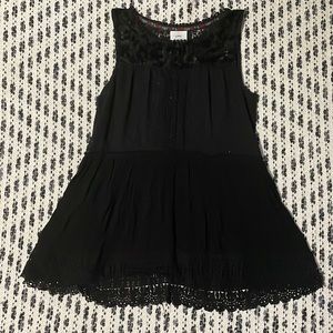 Knox Rose. Size XS. Black lacy tank top